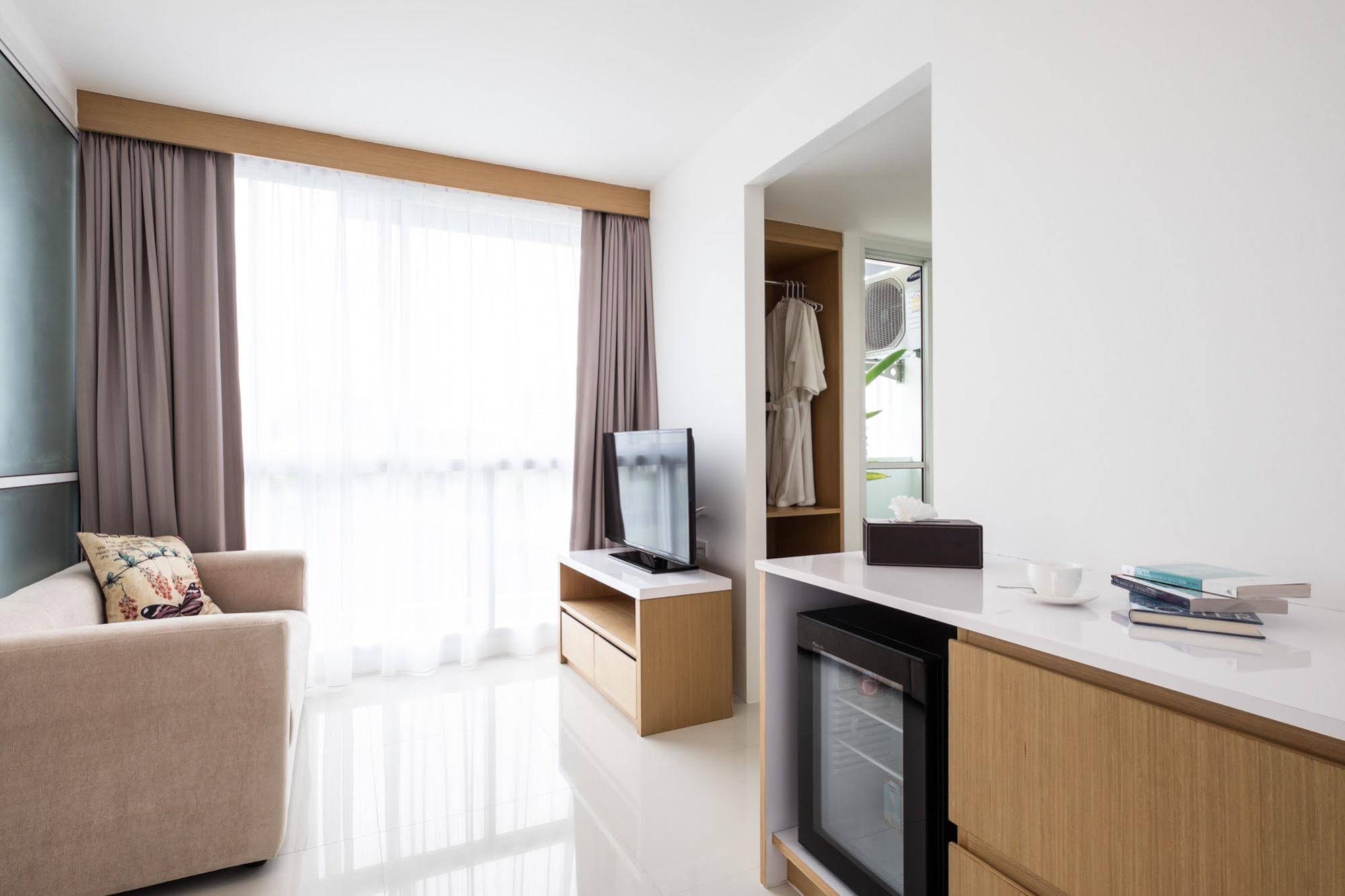 Modern Thai Suites