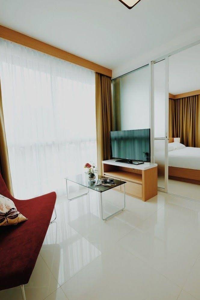 Modern Thai Suites