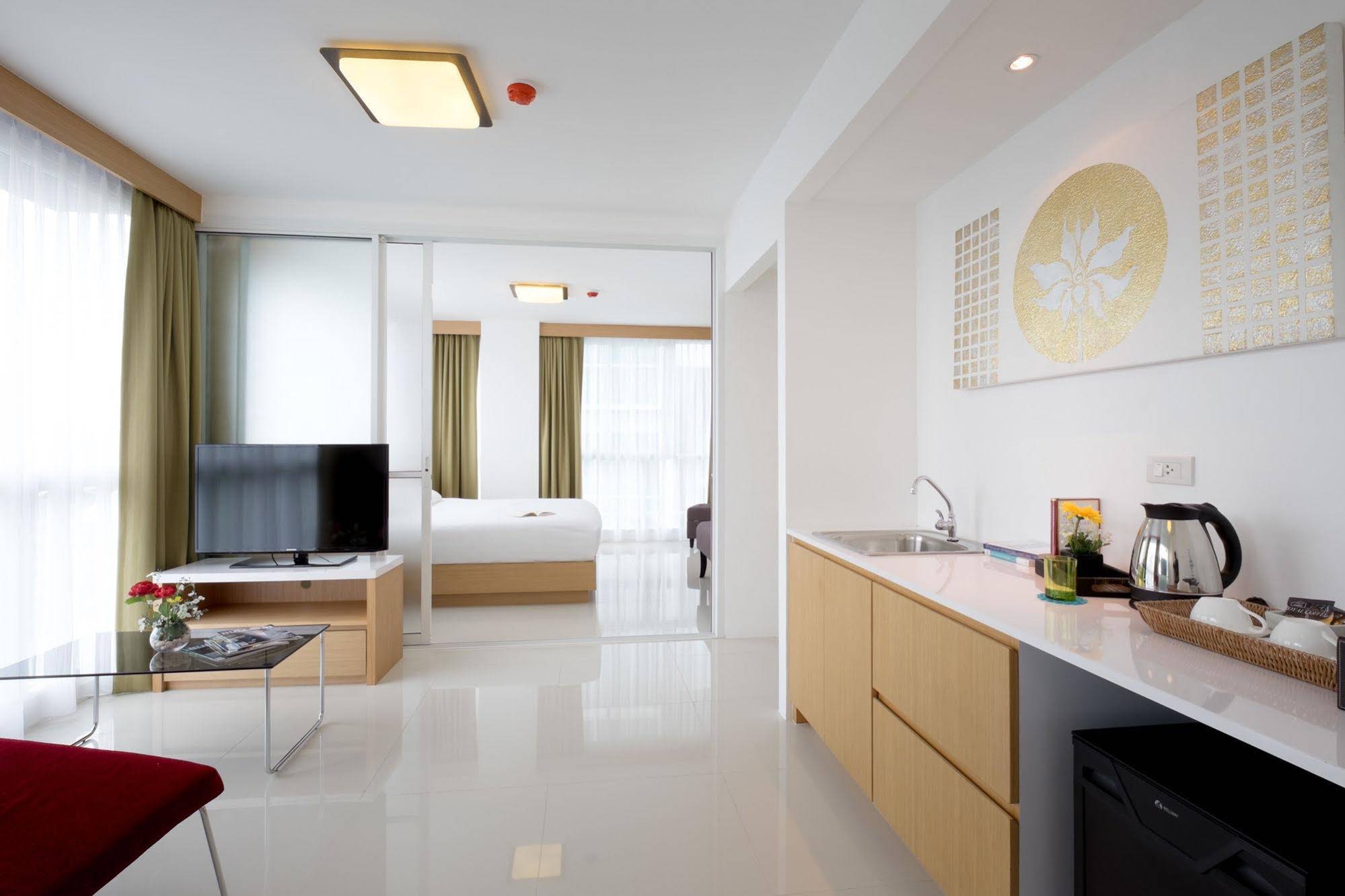Modern Thai Suites