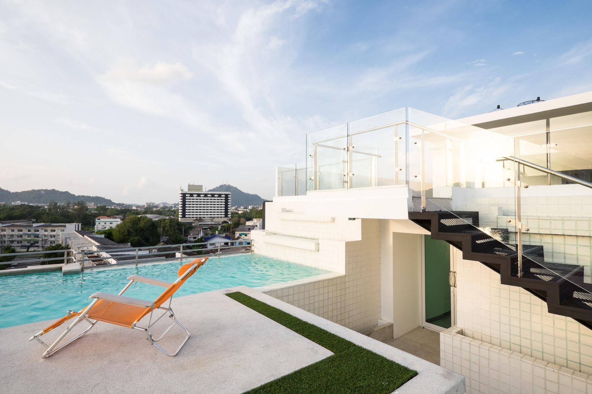 Modern Thai Suites