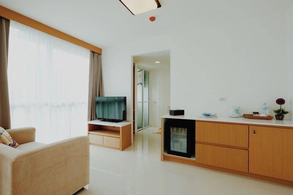 Modern Thai Suites