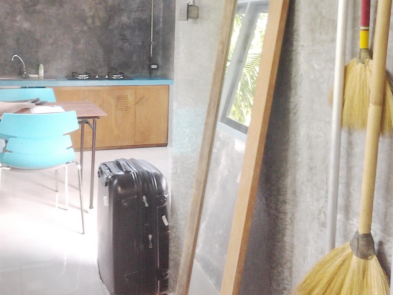 Village House TV1
