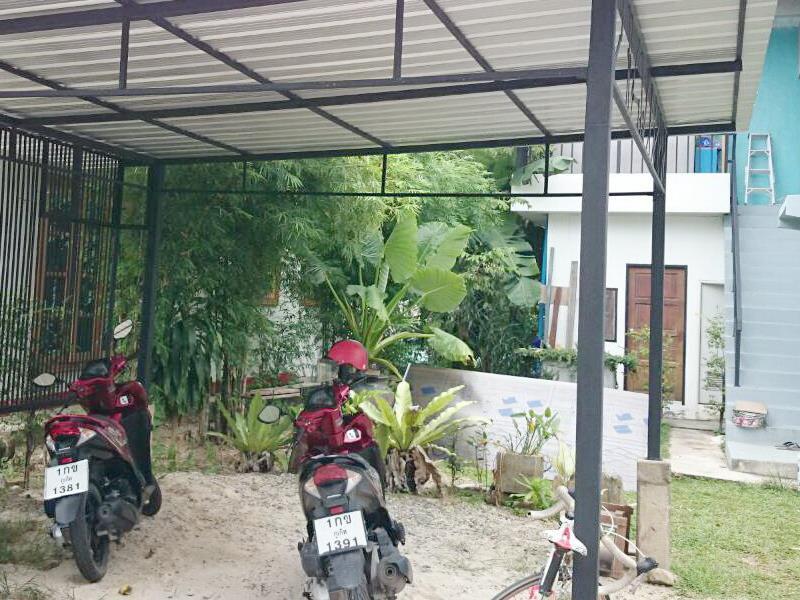 Village House TV1