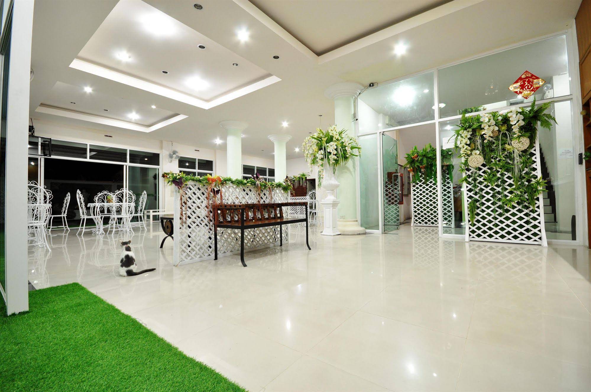 Saruda Phuket Hotel