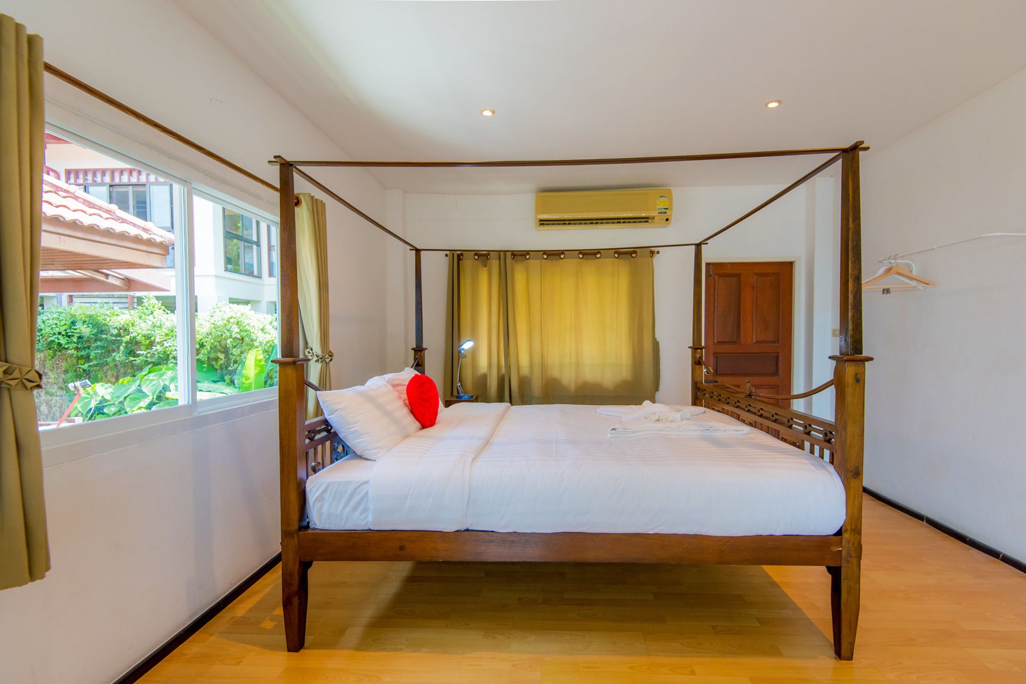 Tananza Pool Villa Nern Khao Phuket