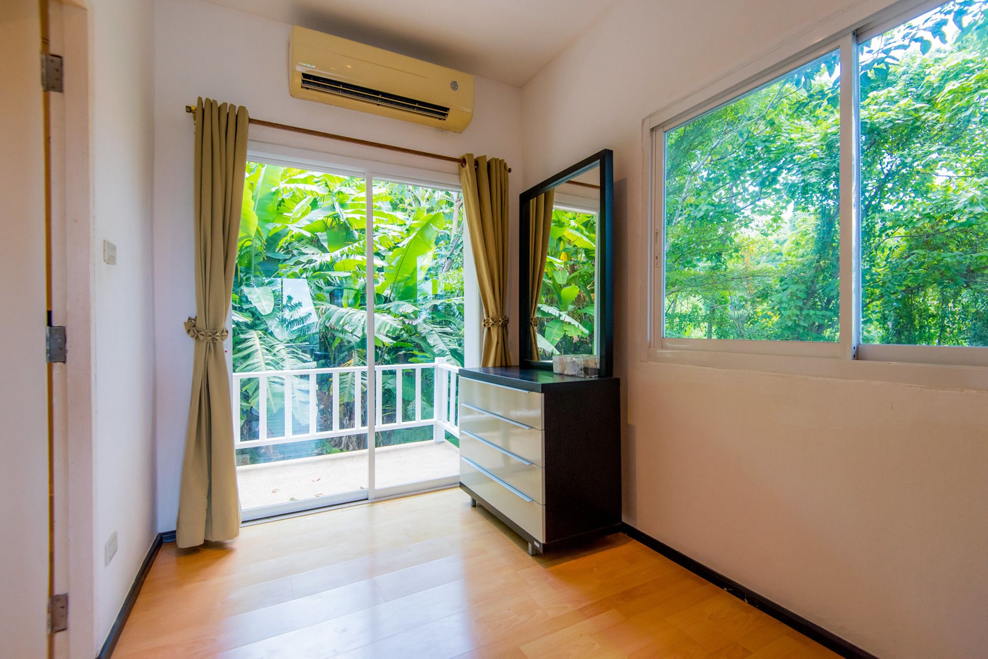 Tananza Pool Villa Nern Khao Phuket