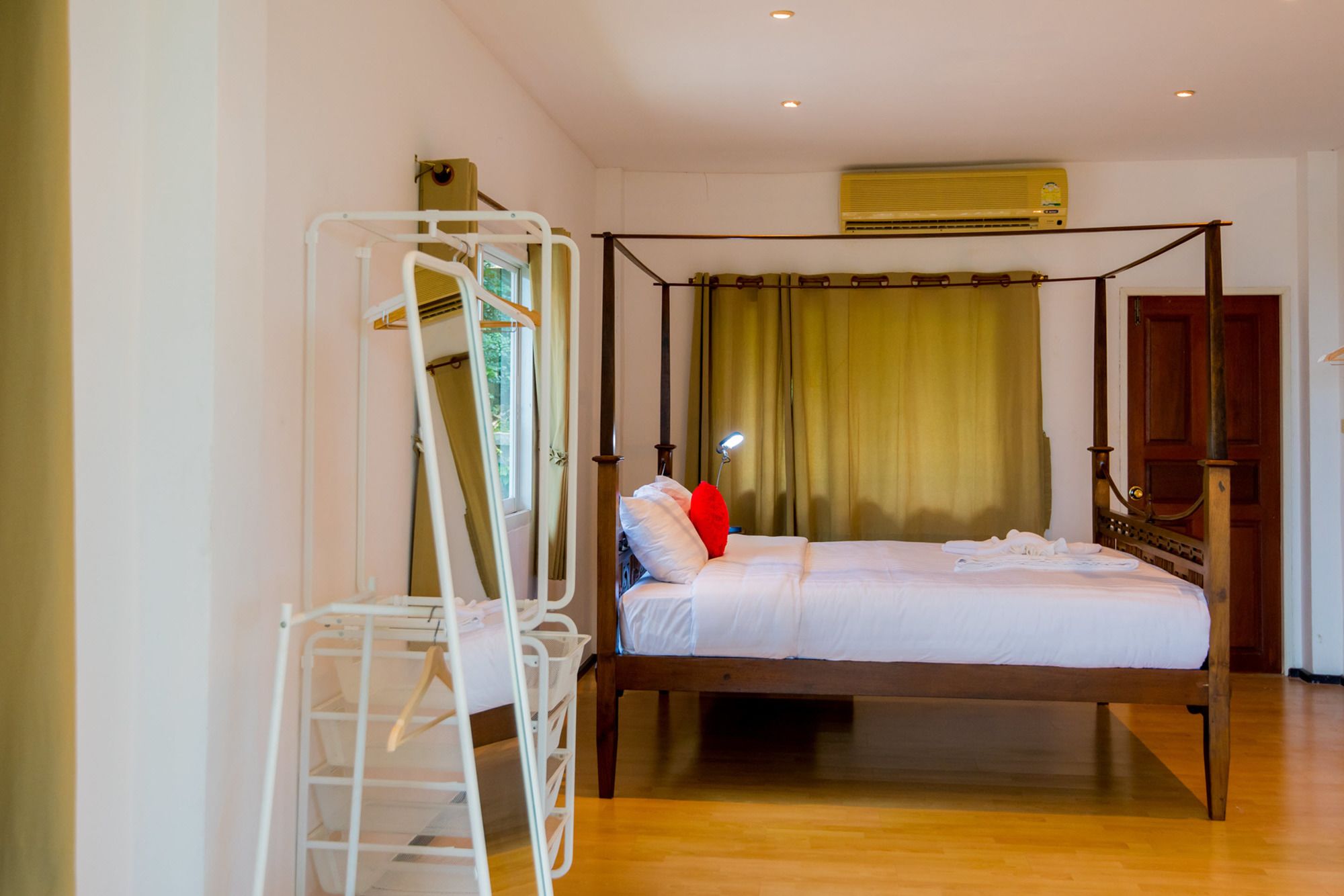Tananza Pool Villa Nern Khao Phuket