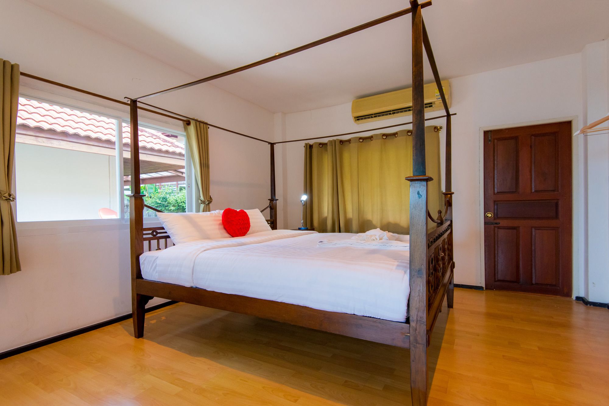 Tananza Pool Villa Nern Khao Phuket