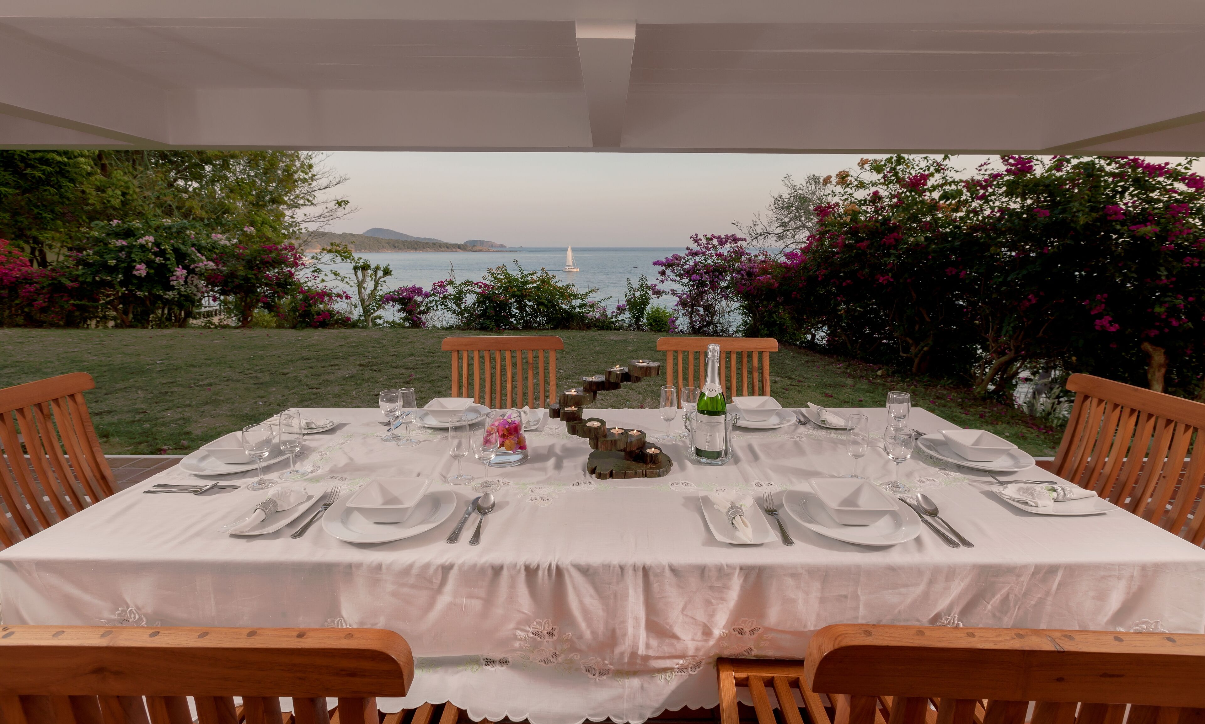 Baan Khunying - Secluded Beachfront