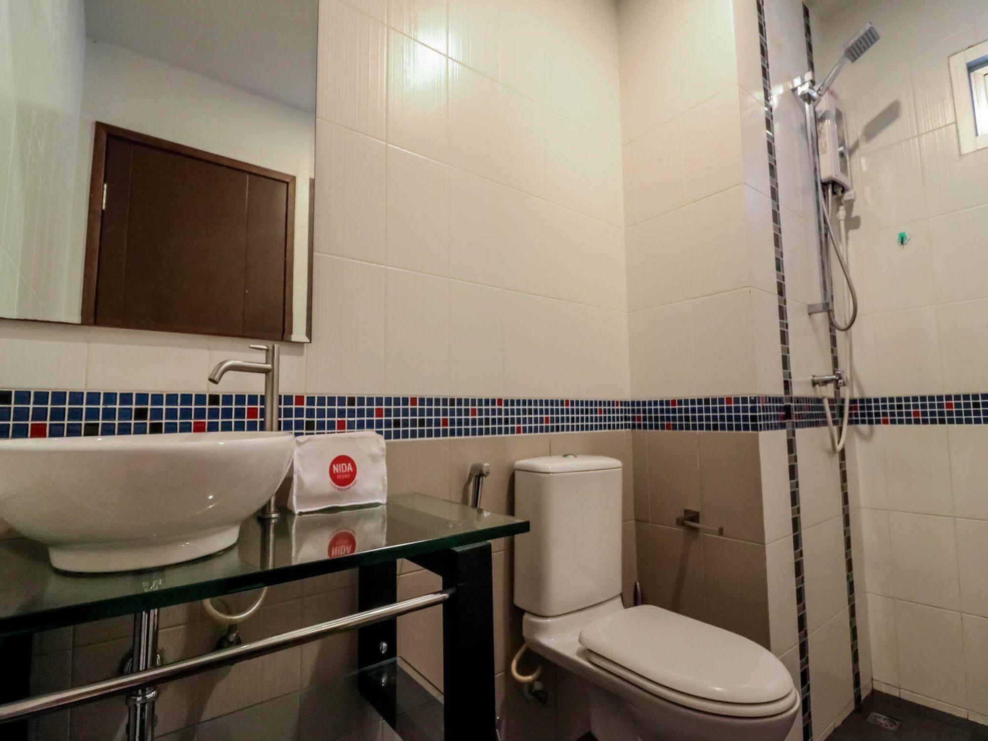 Benjamas Place by NIDA Rooms