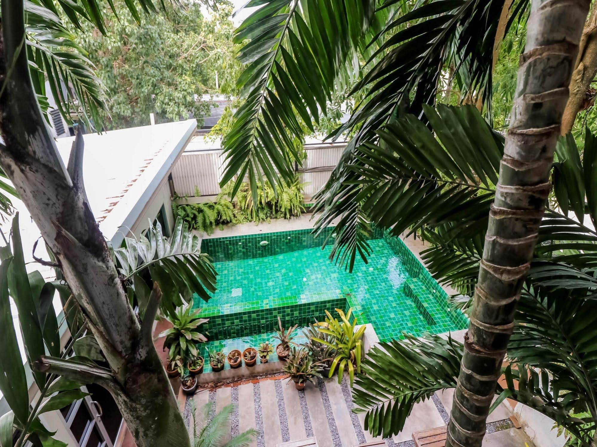 Benjamas Place by NIDA Rooms