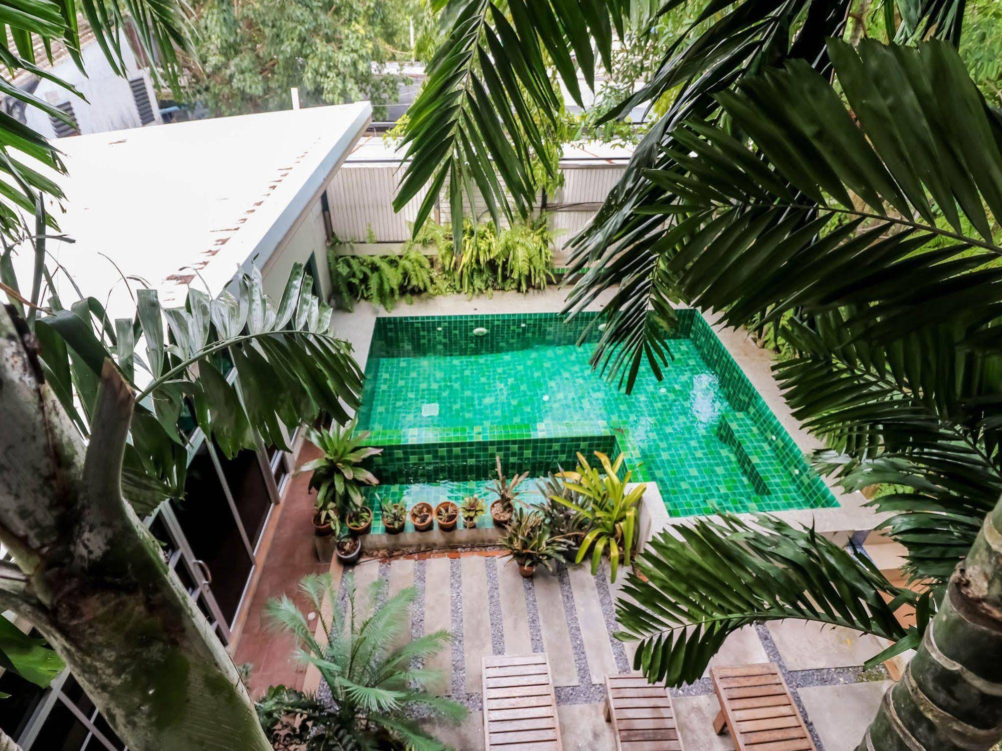 Benjamas Place by NIDA Rooms