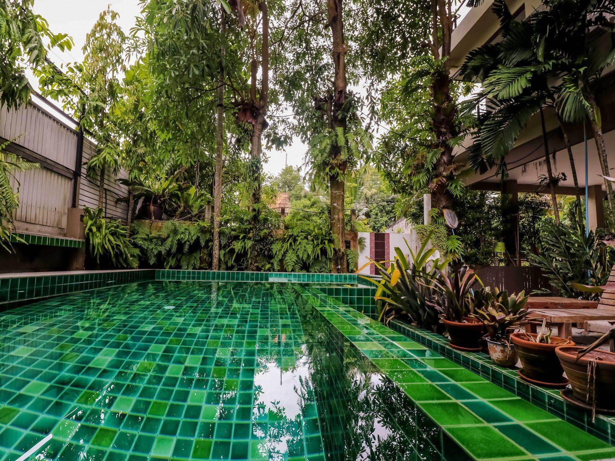 Benjamas Place by NIDA Rooms
