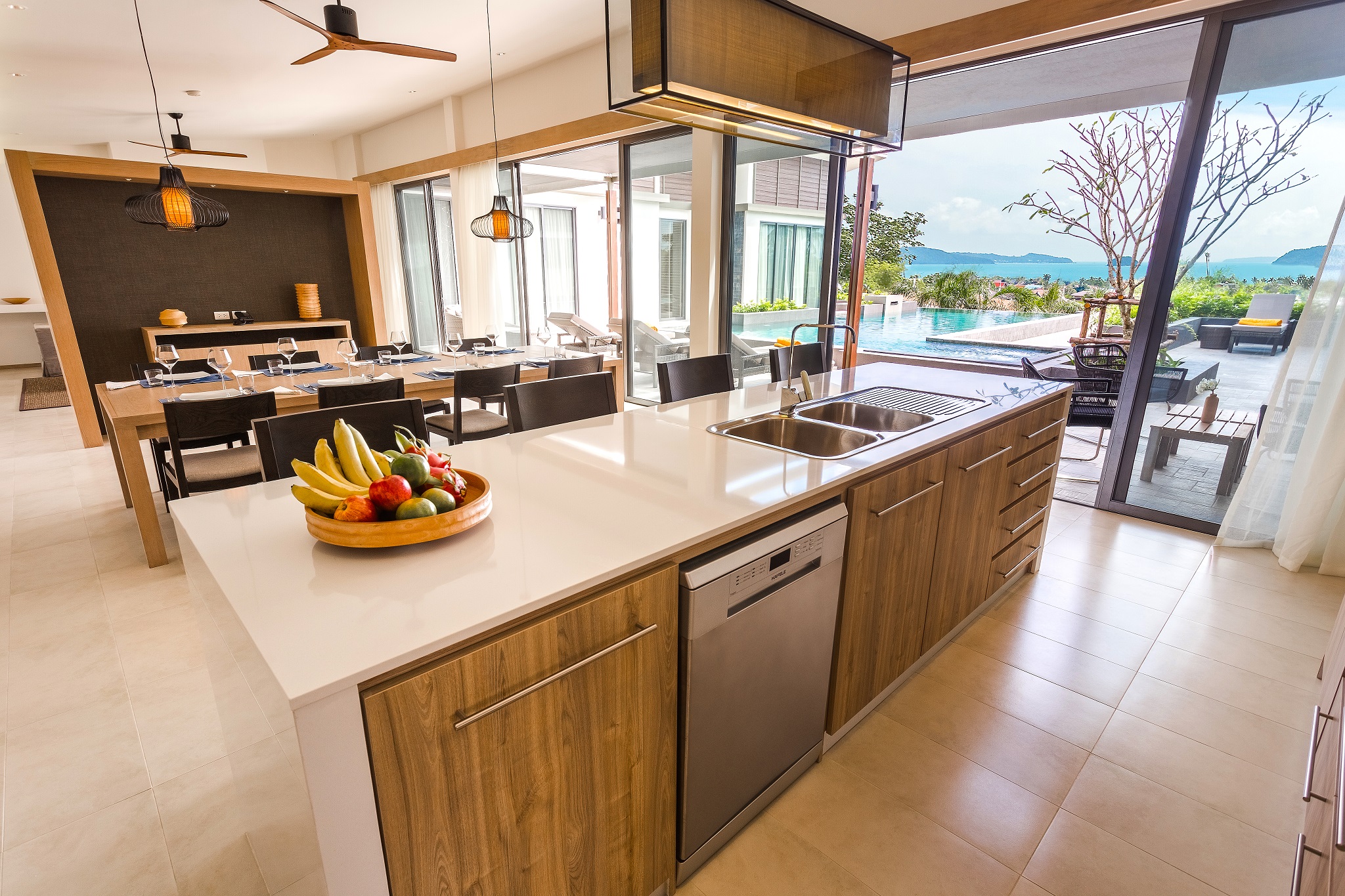 CasaBay Luxury Pool Villas