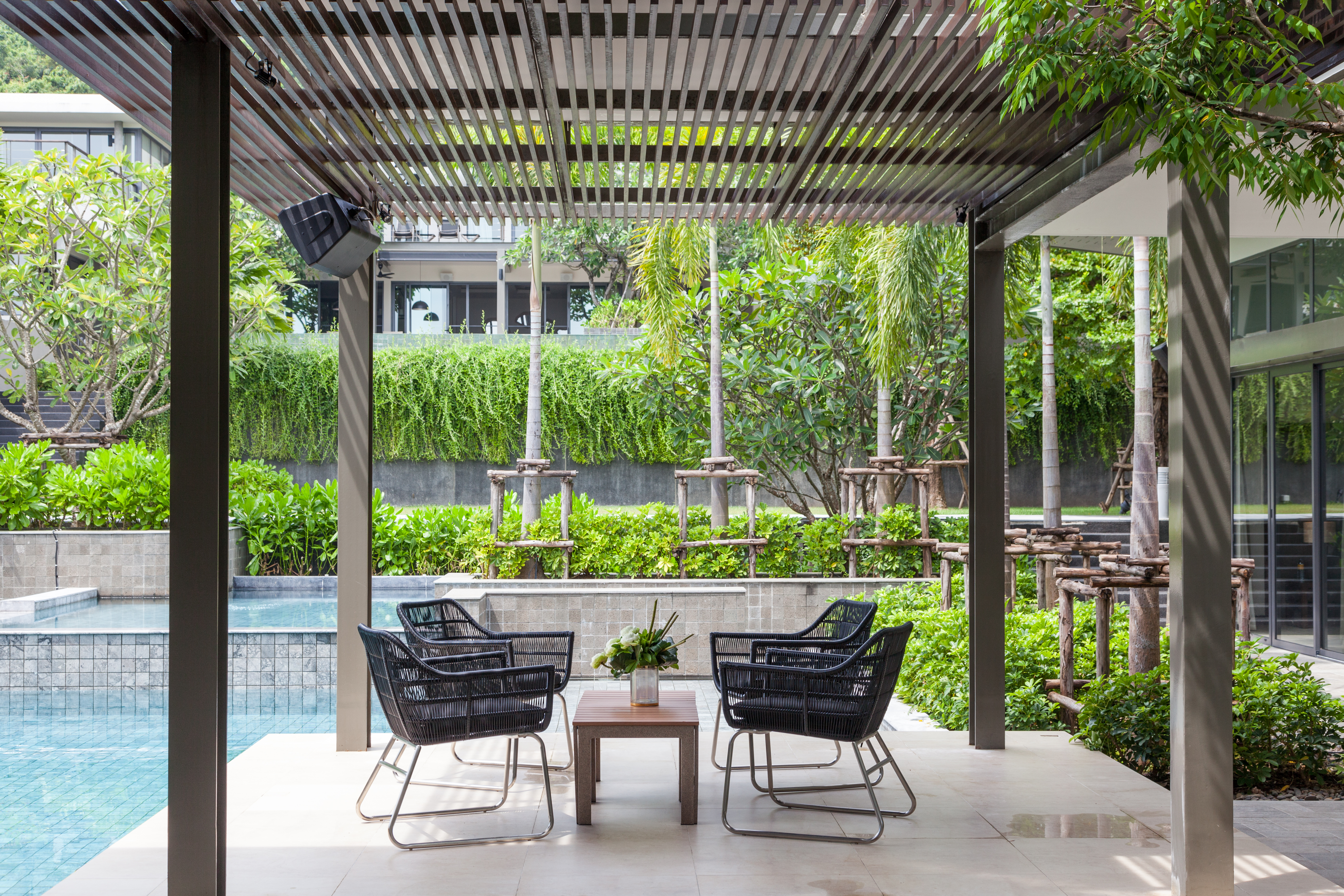 CasaBay Luxury Pool Villas