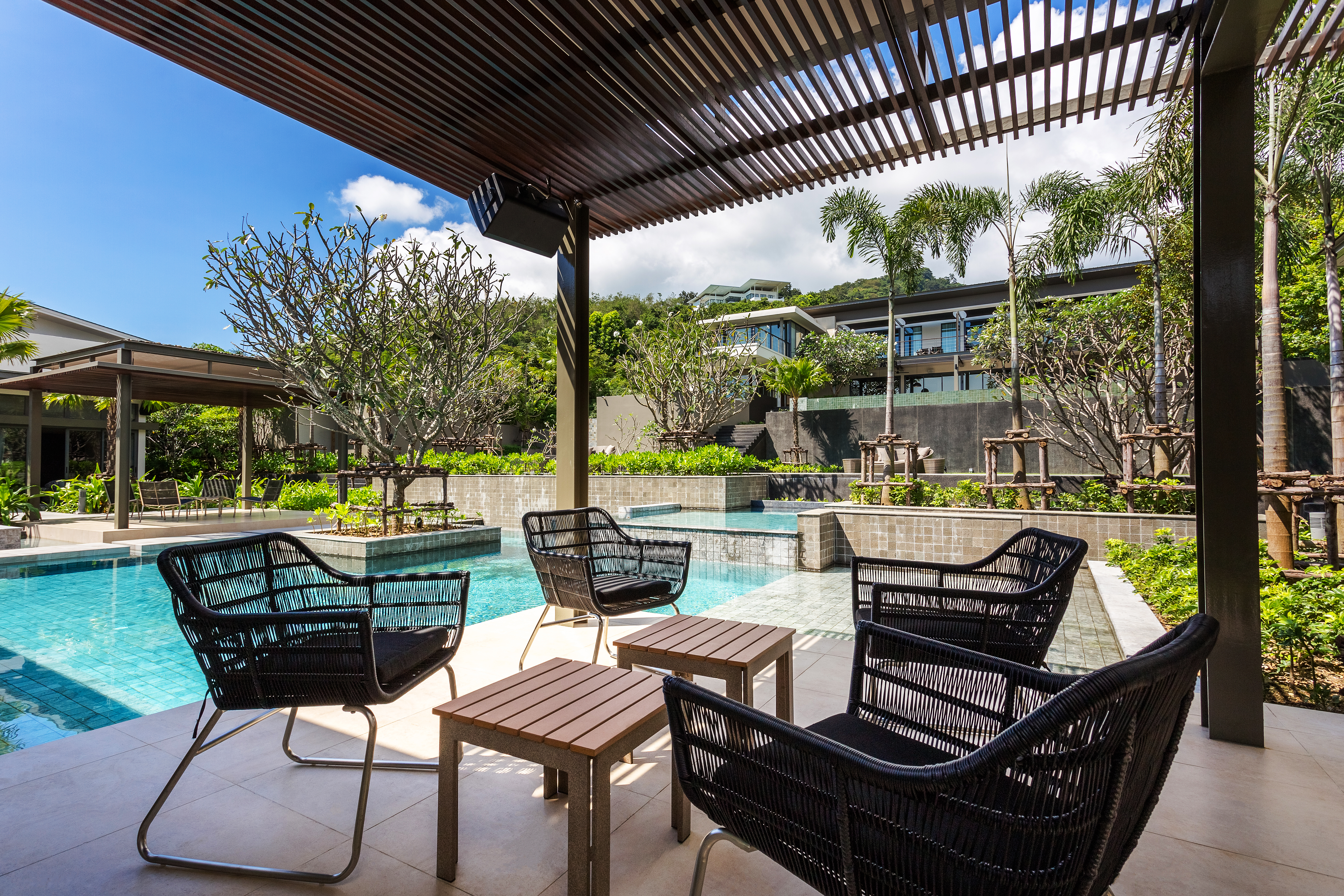 CasaBay Luxury Pool Villas