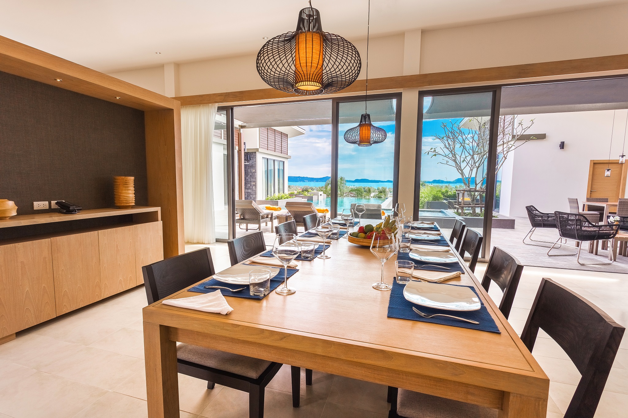 CasaBay Luxury Pool Villas