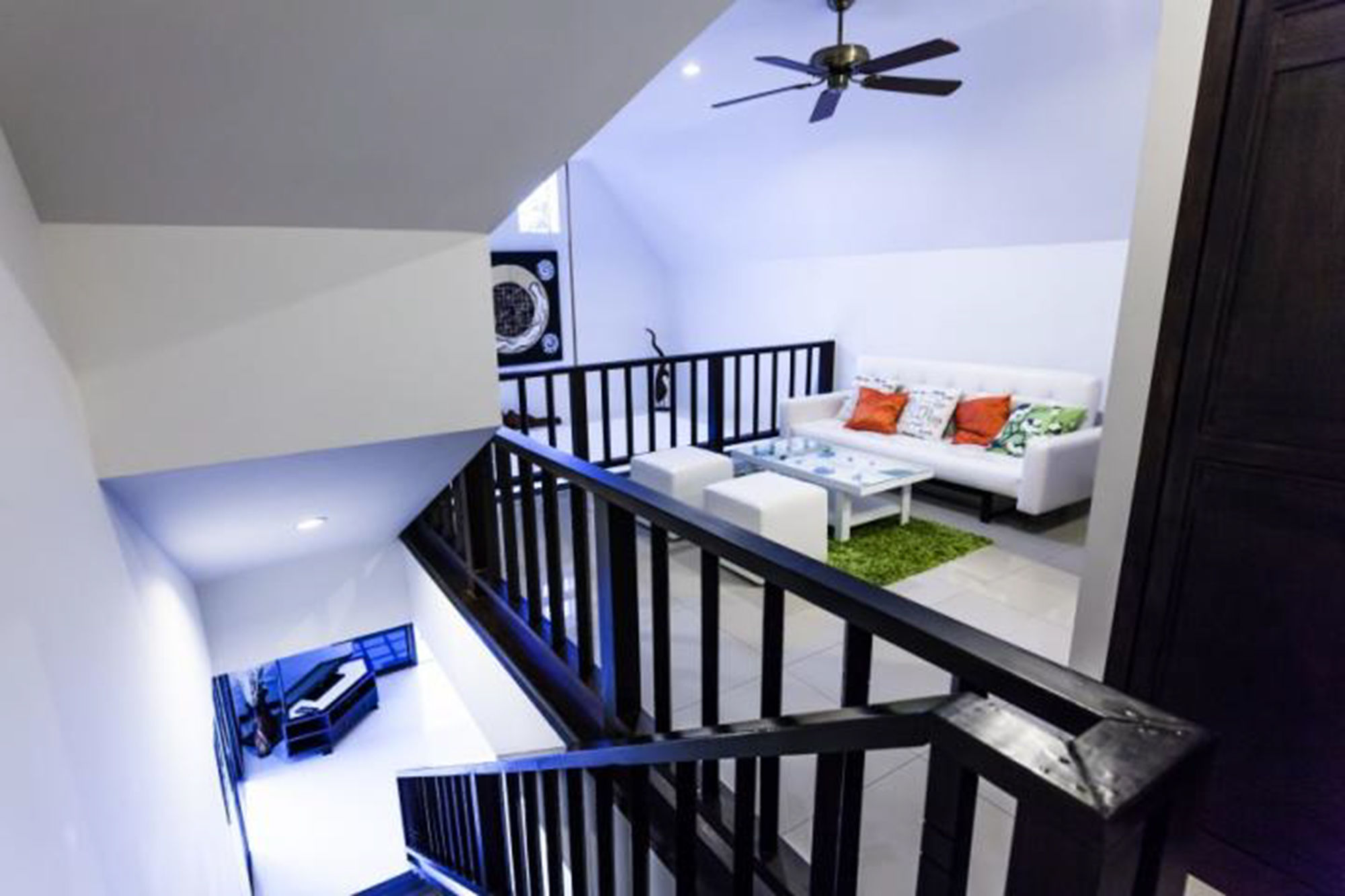 Champagne Villa by Jetta