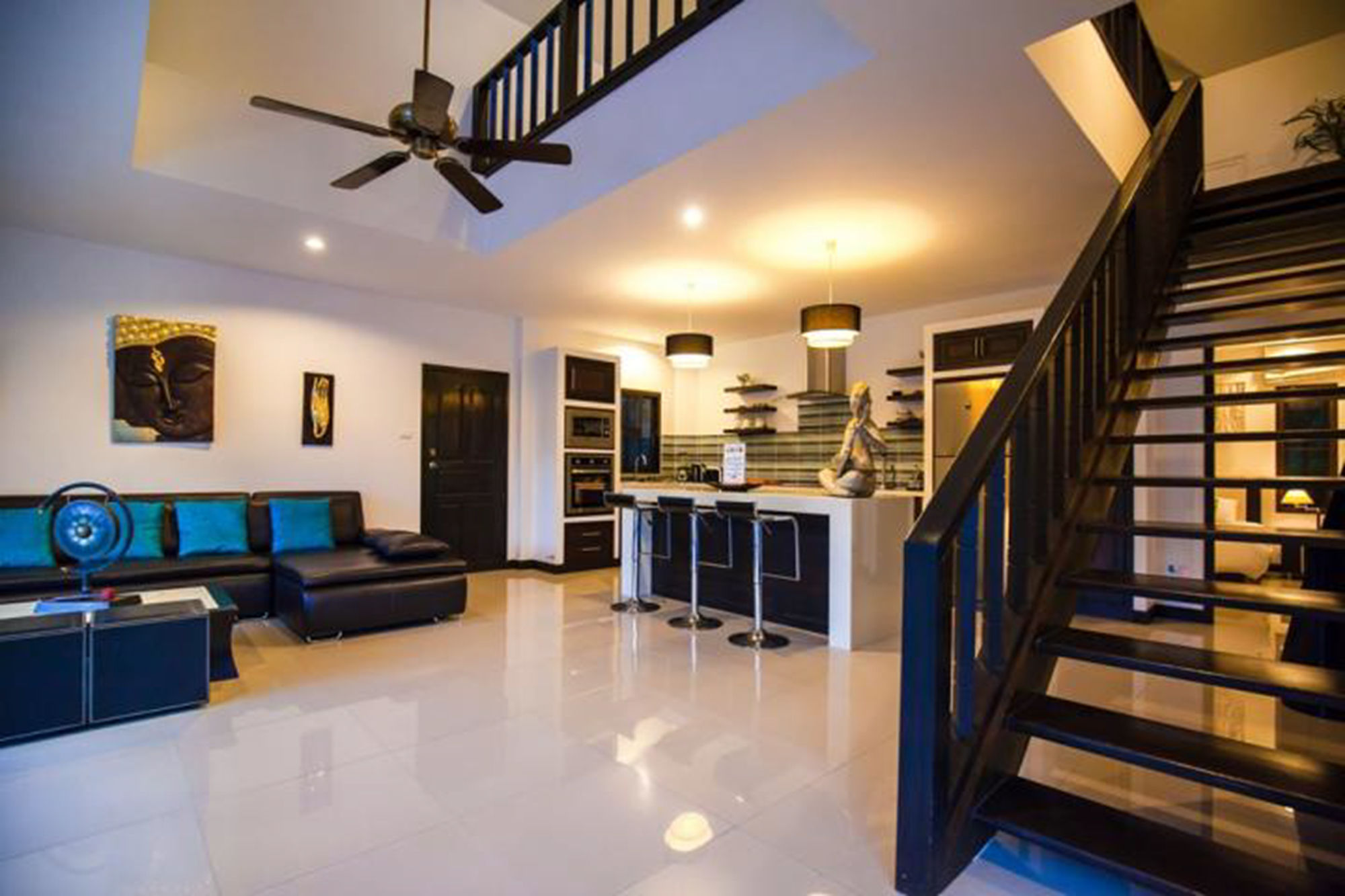 Champagne Villa by Jetta
