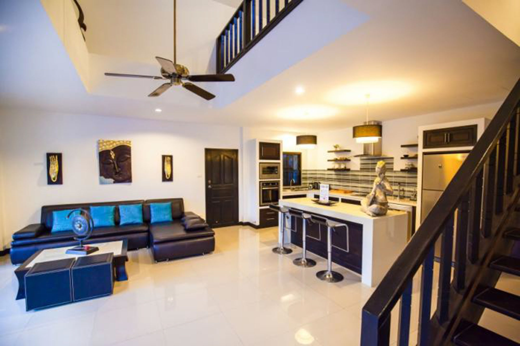Champagne Villa by Jetta