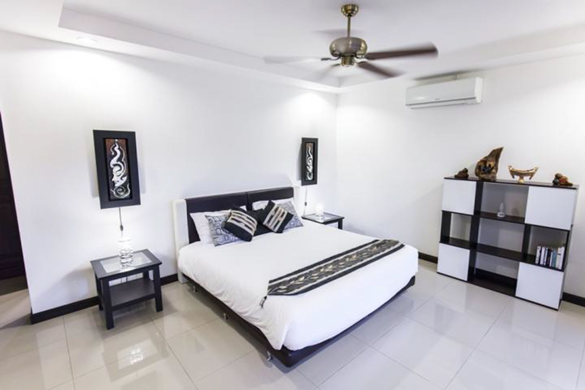 Champagne Villa by Jetta