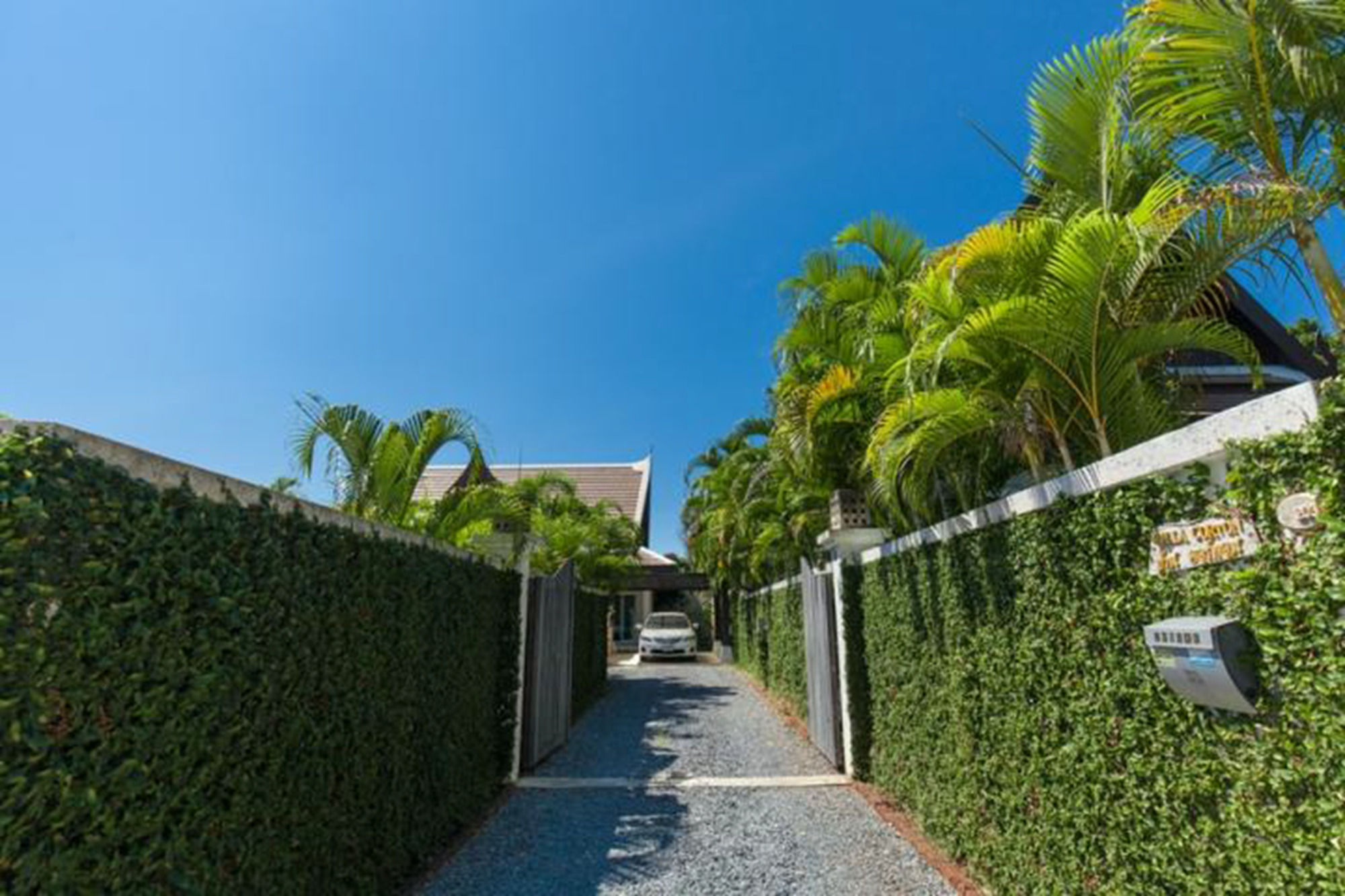 Corton Villa by Jetta