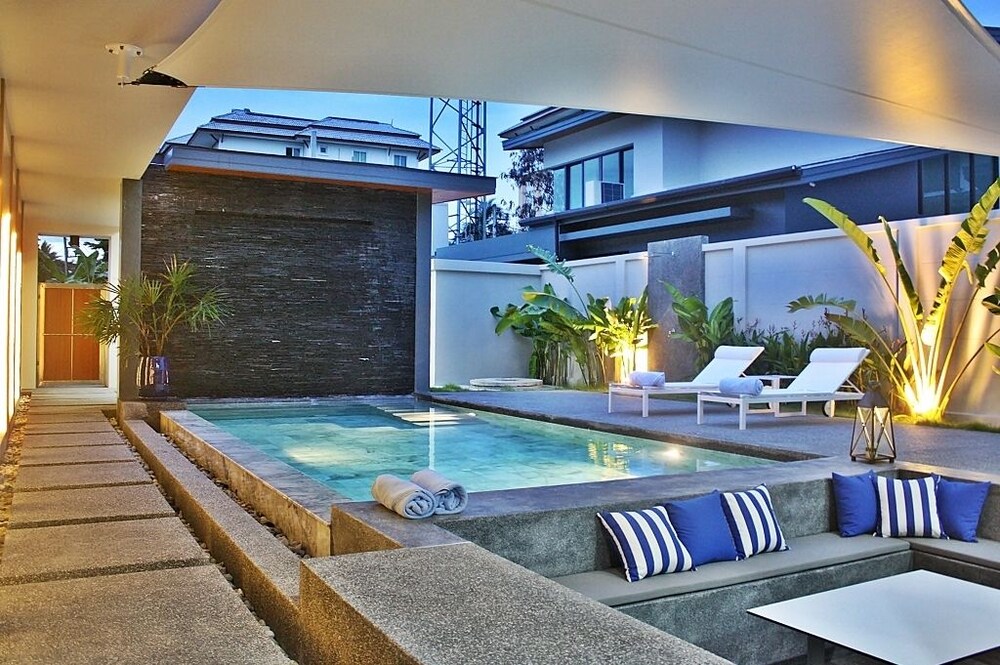 Crystal Villa by Rents In Phuket