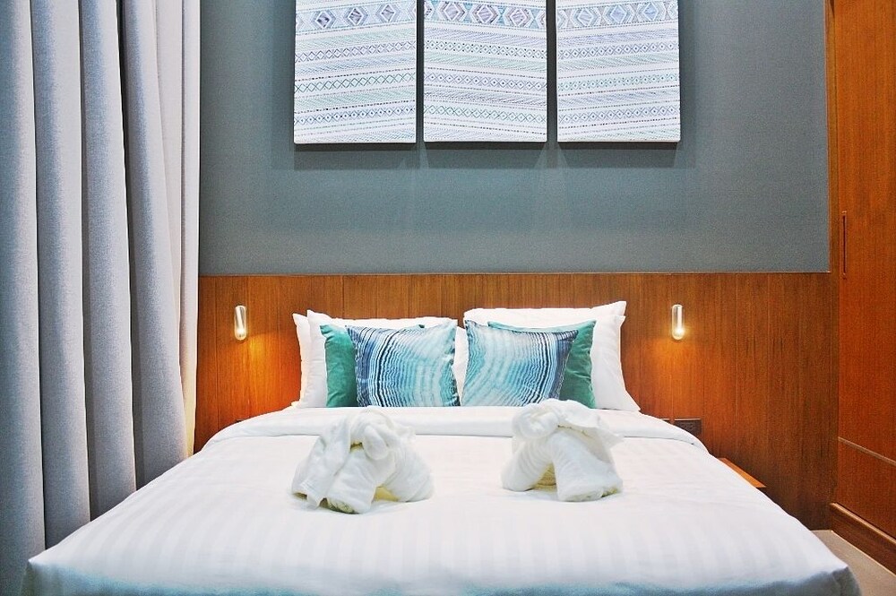 Crystal Villa by Rents In Phuket