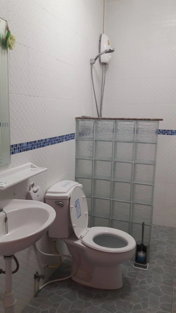 Room 4 Smart Travelers Rawai