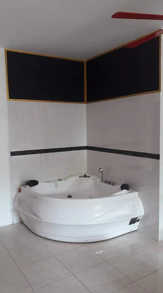 Room 4 Smart Travelers Rawai