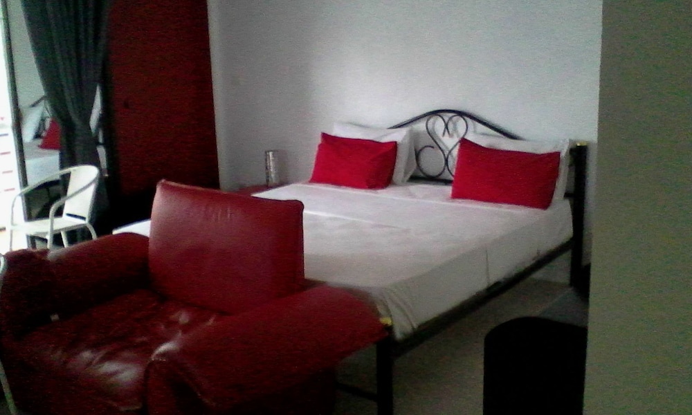 Room 4 Smart Travelers Rawai