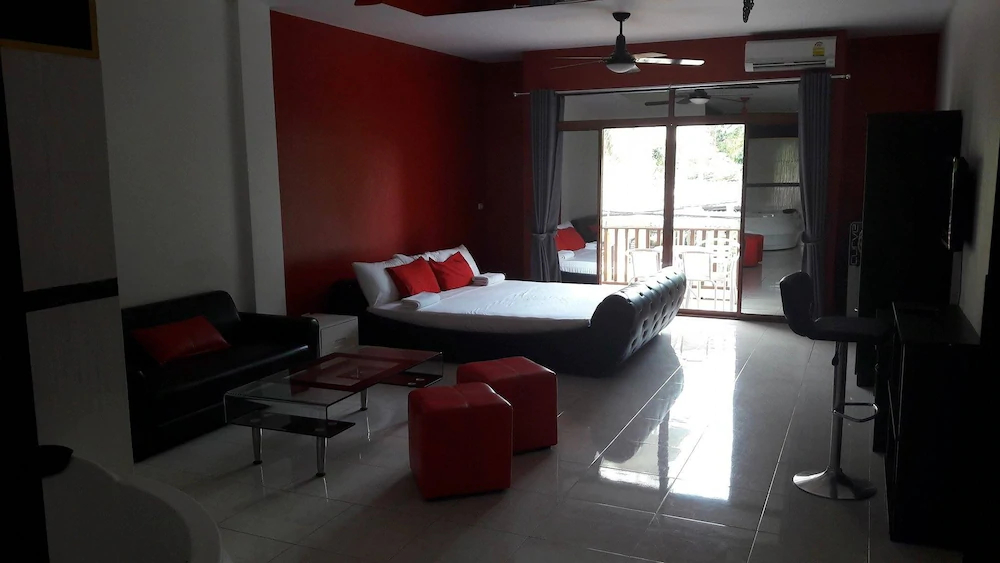 Room 4 Smart Travelers Rawai