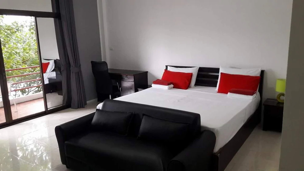 Room 4 Smart Travelers Rawai