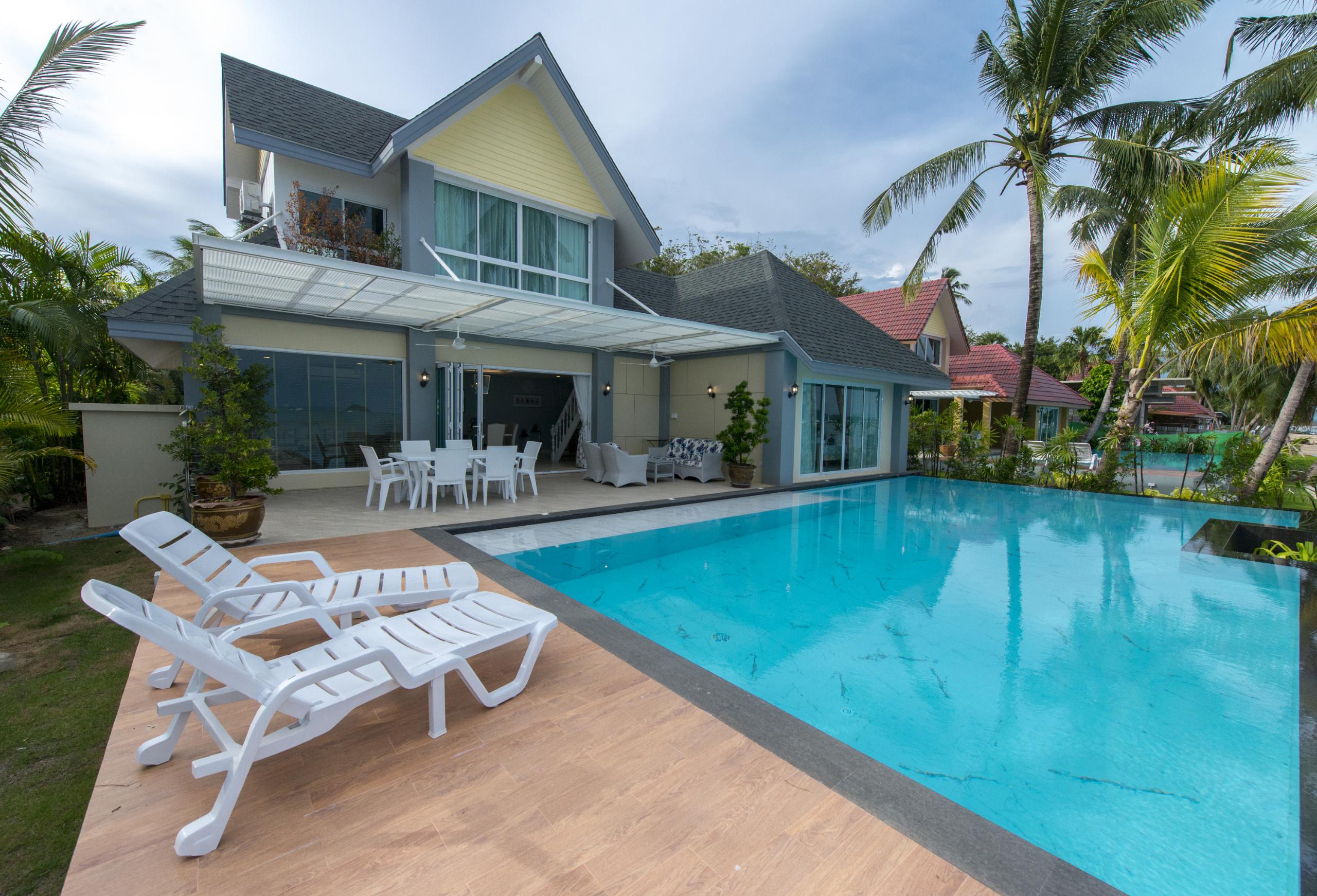 Fisherman Way Beach Resort
