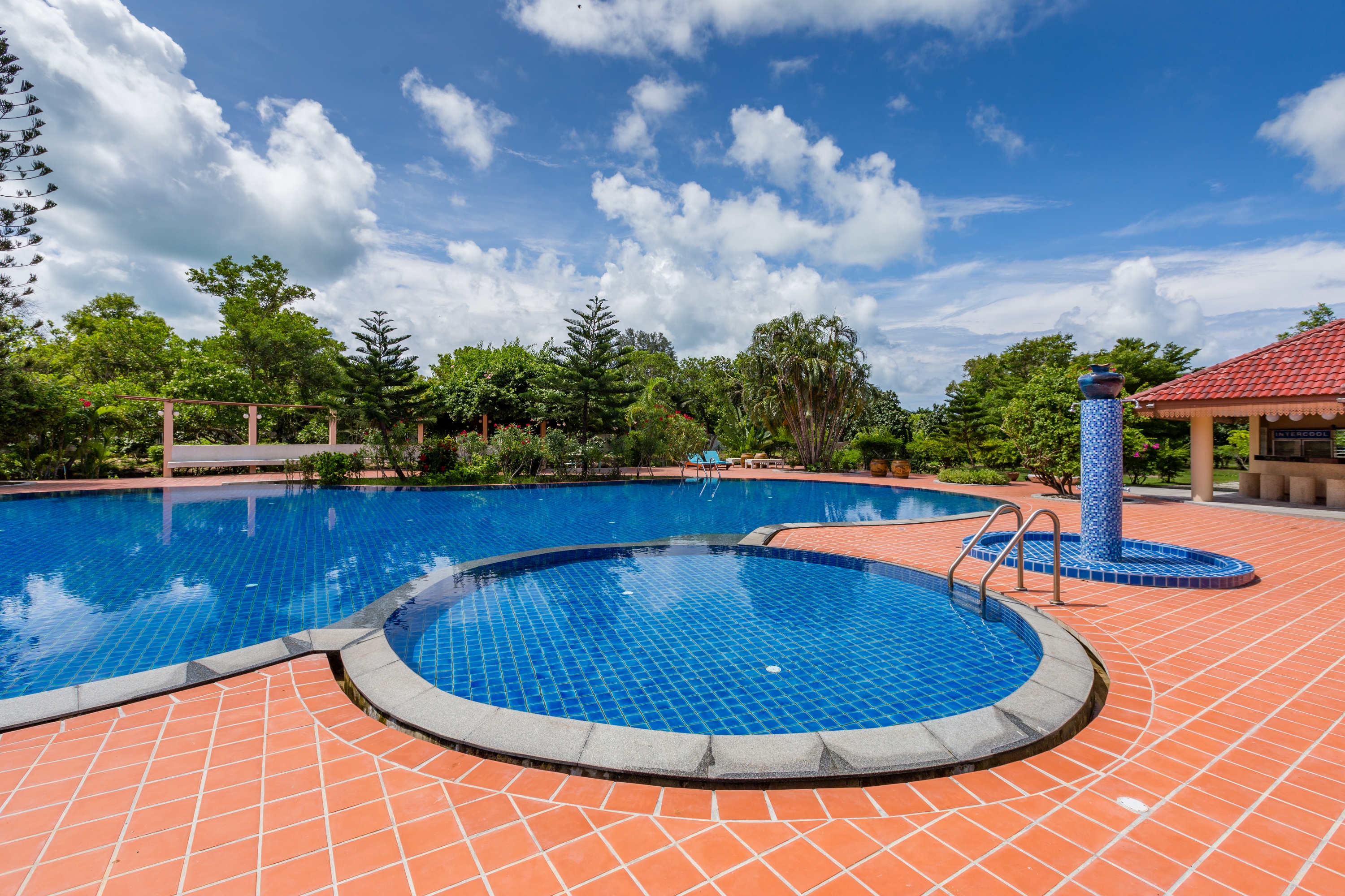 Fisherman Way Beach Resort