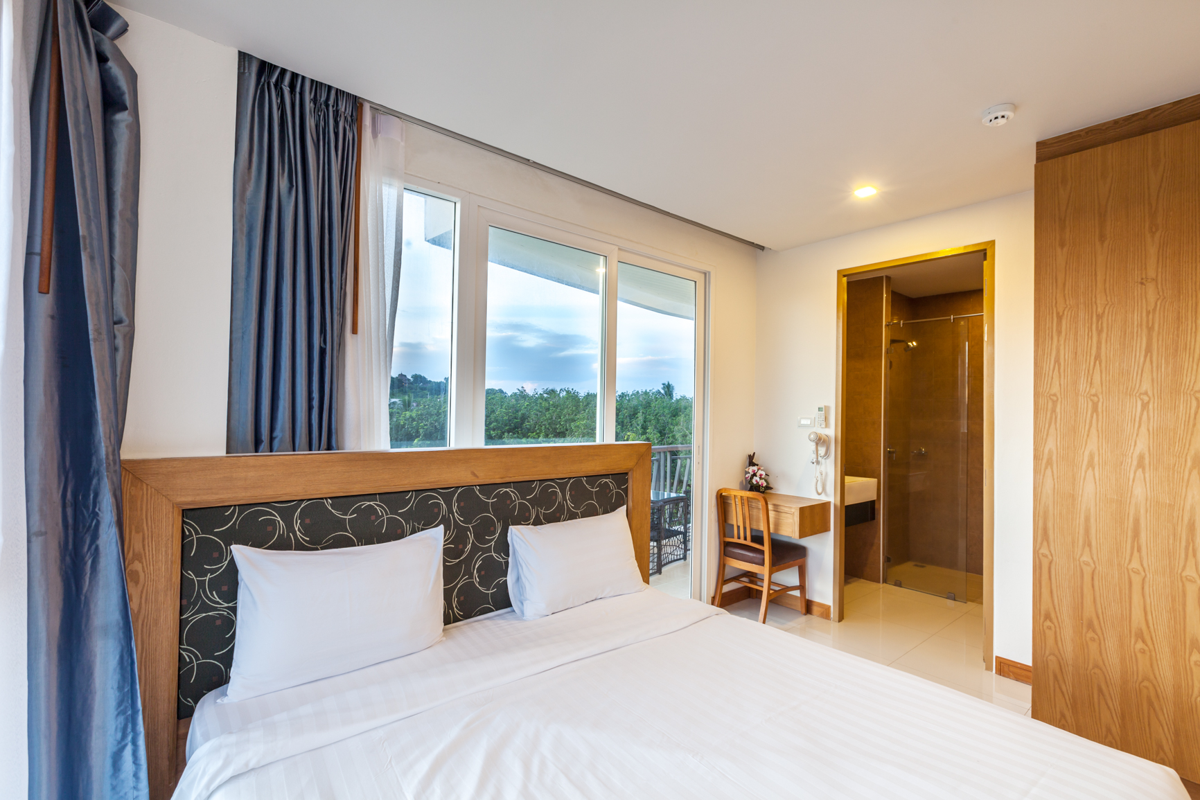 Grand Nai Harn Suites