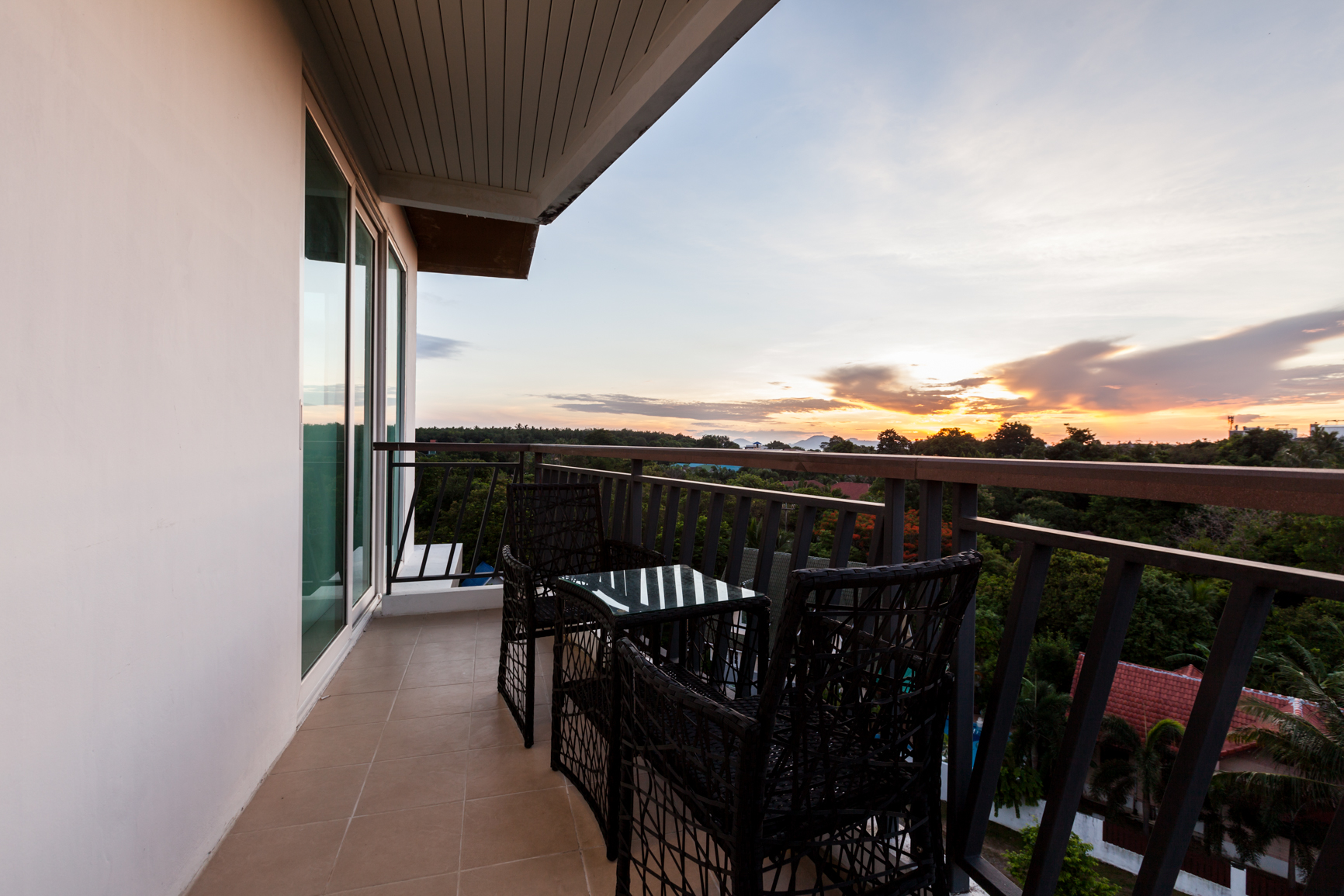 Grand Nai Harn Suites