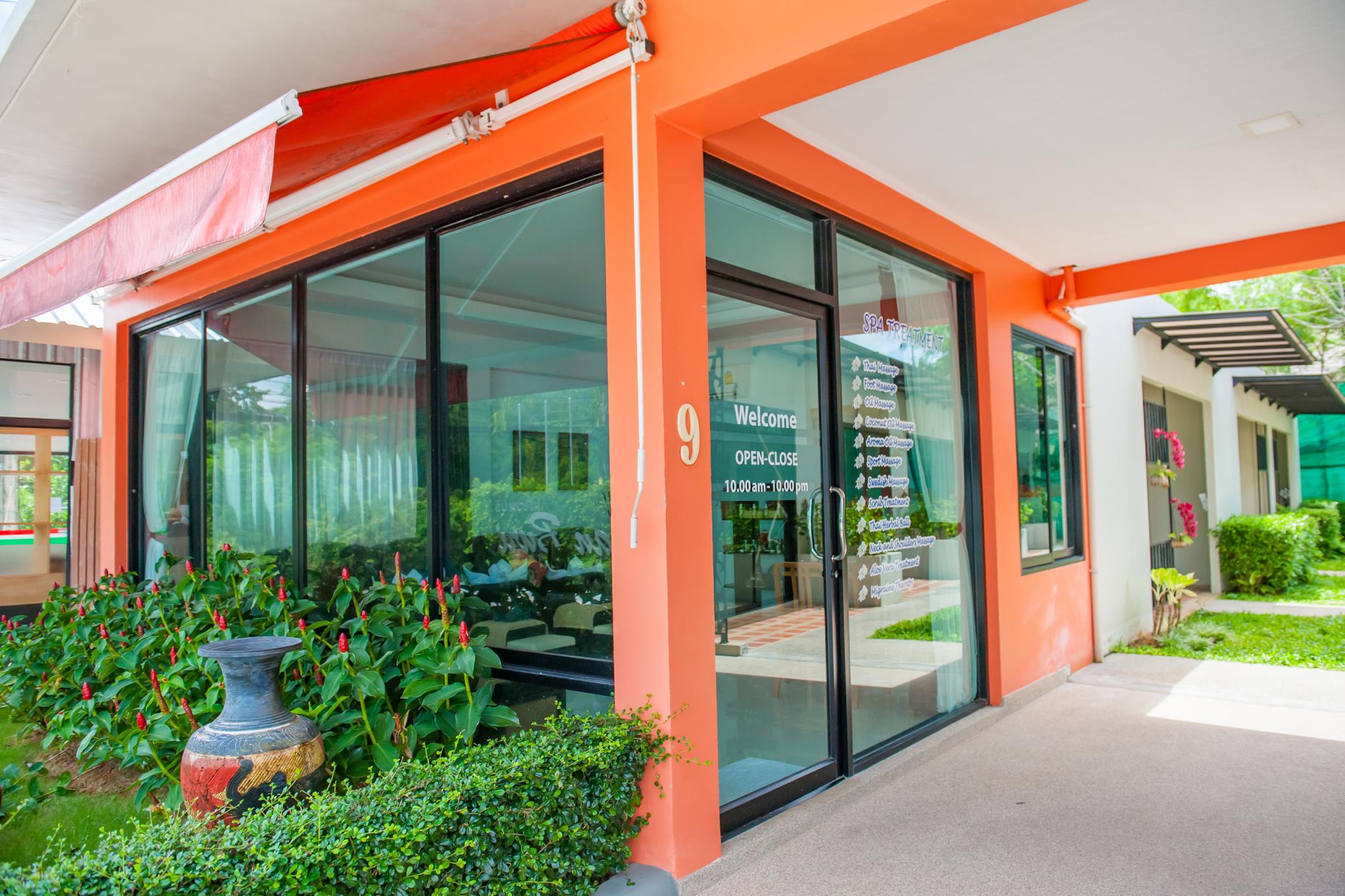 Grand Nai Harn Suites