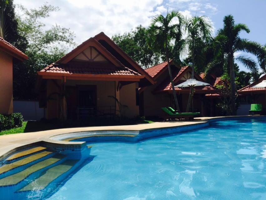 Happy Elephant Resort