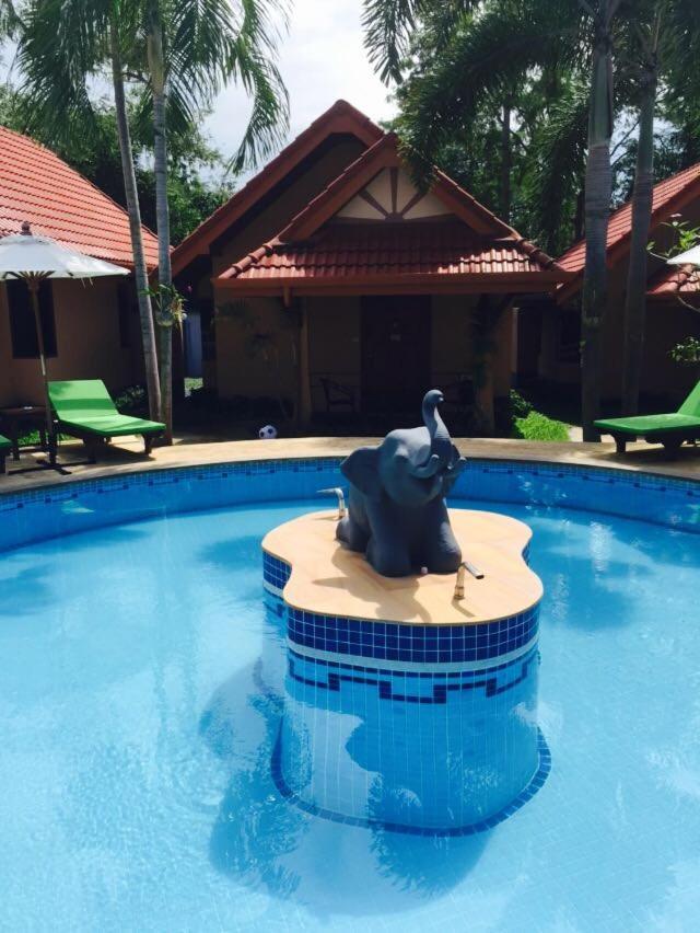 Happy Elephant Resort