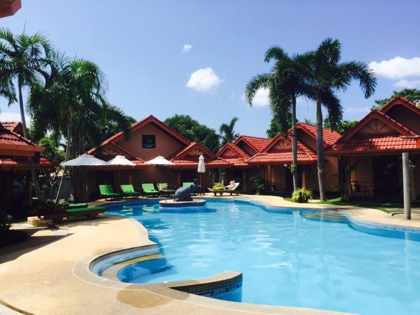 Happy Elephant Resort