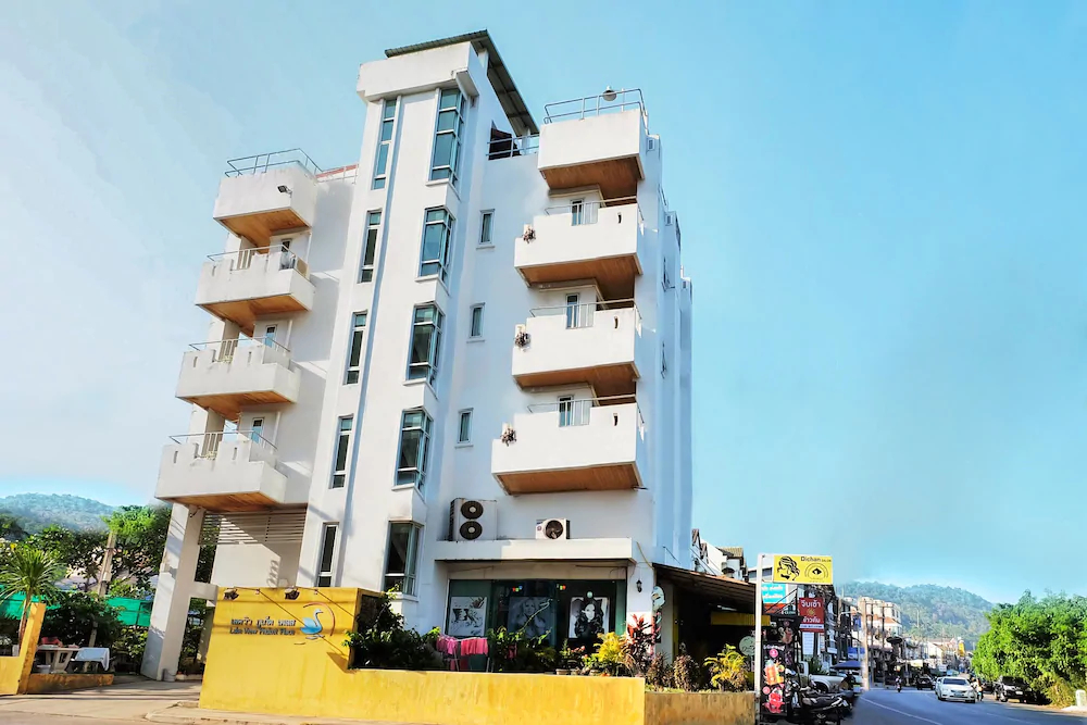 Lake View Phuket Place by OYO Rooms