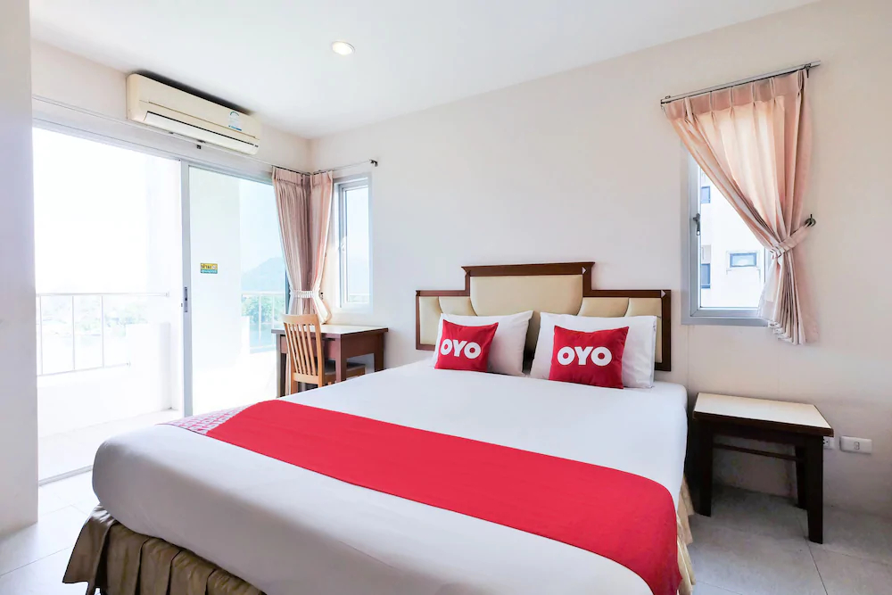 Lake View Phuket Place by OYO Rooms