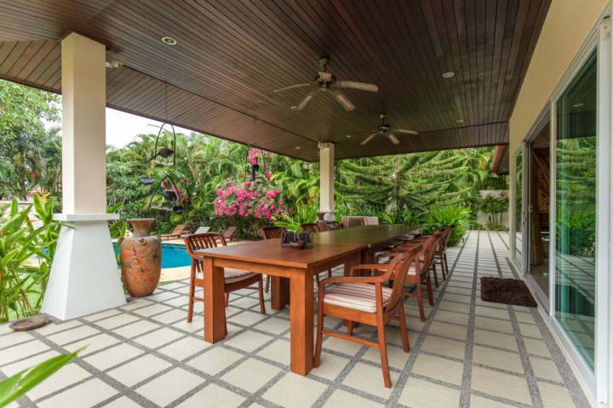 La Romanee Infinity By G Estate