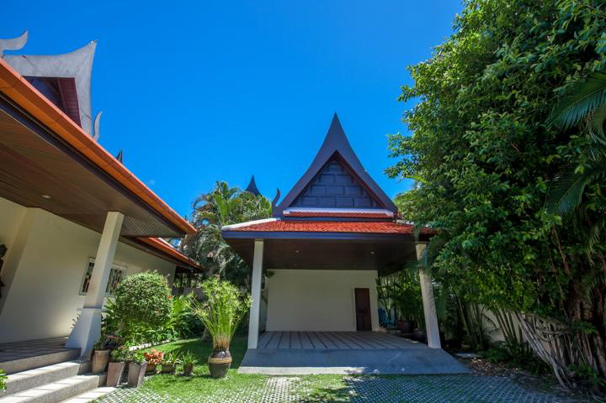 La Romanee Infinity By G Estate