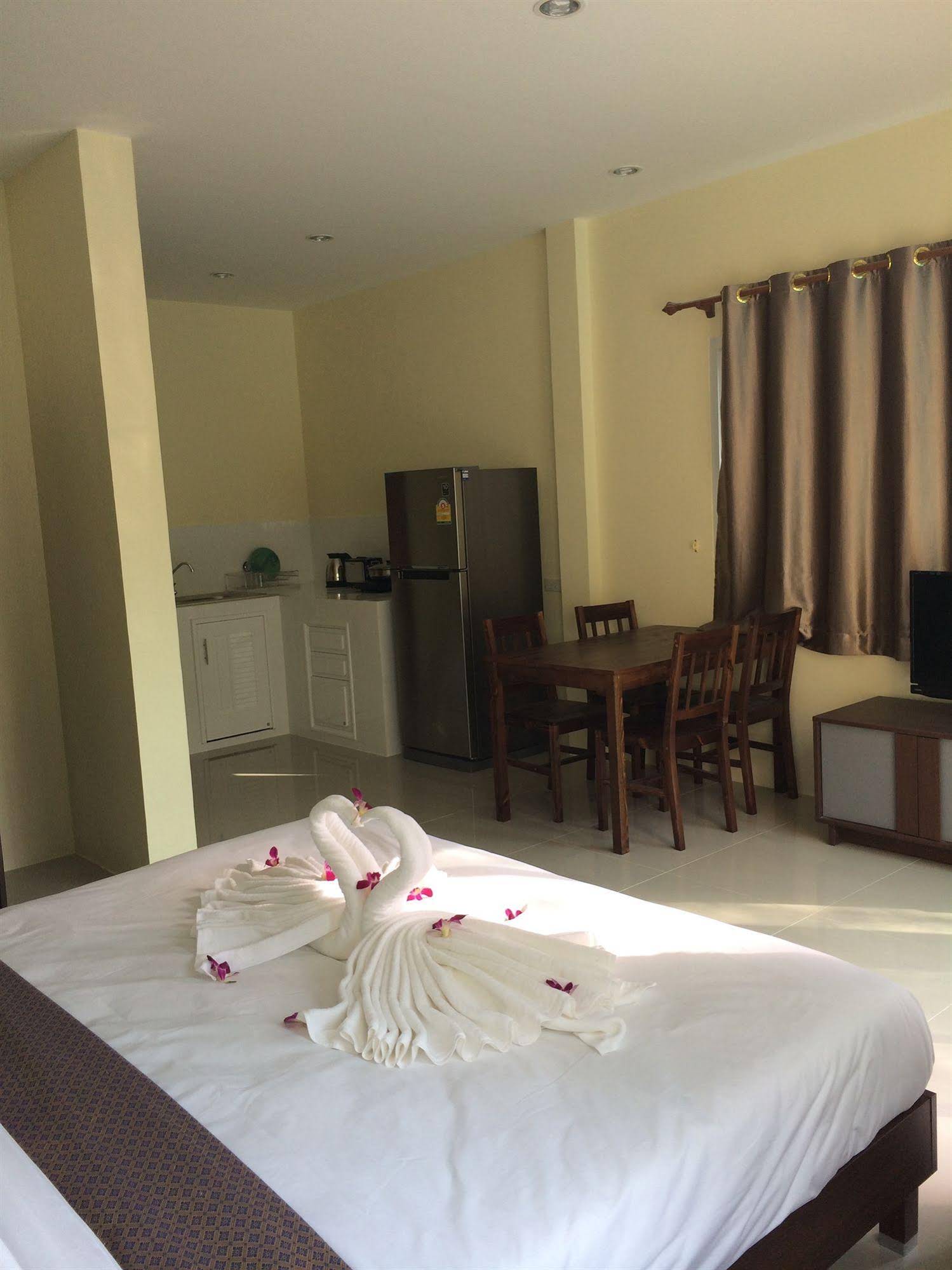 Lucky Lek Resort