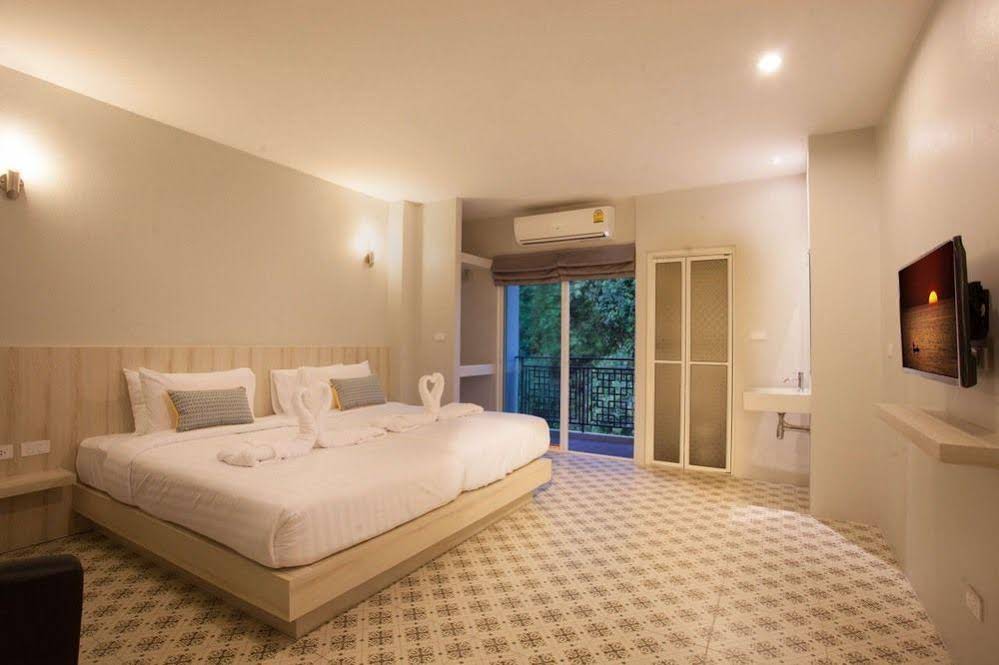 Nature Pine Residence