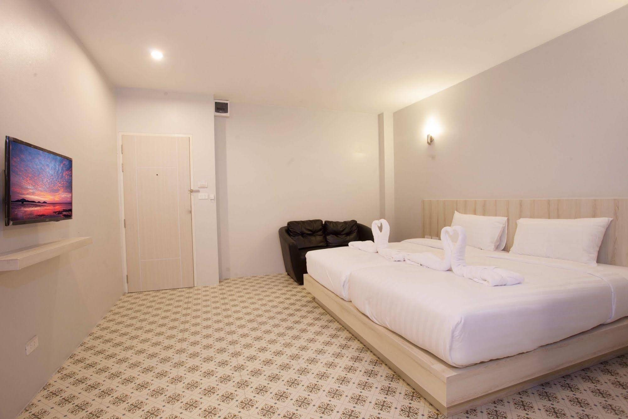 Nature Pine Residence