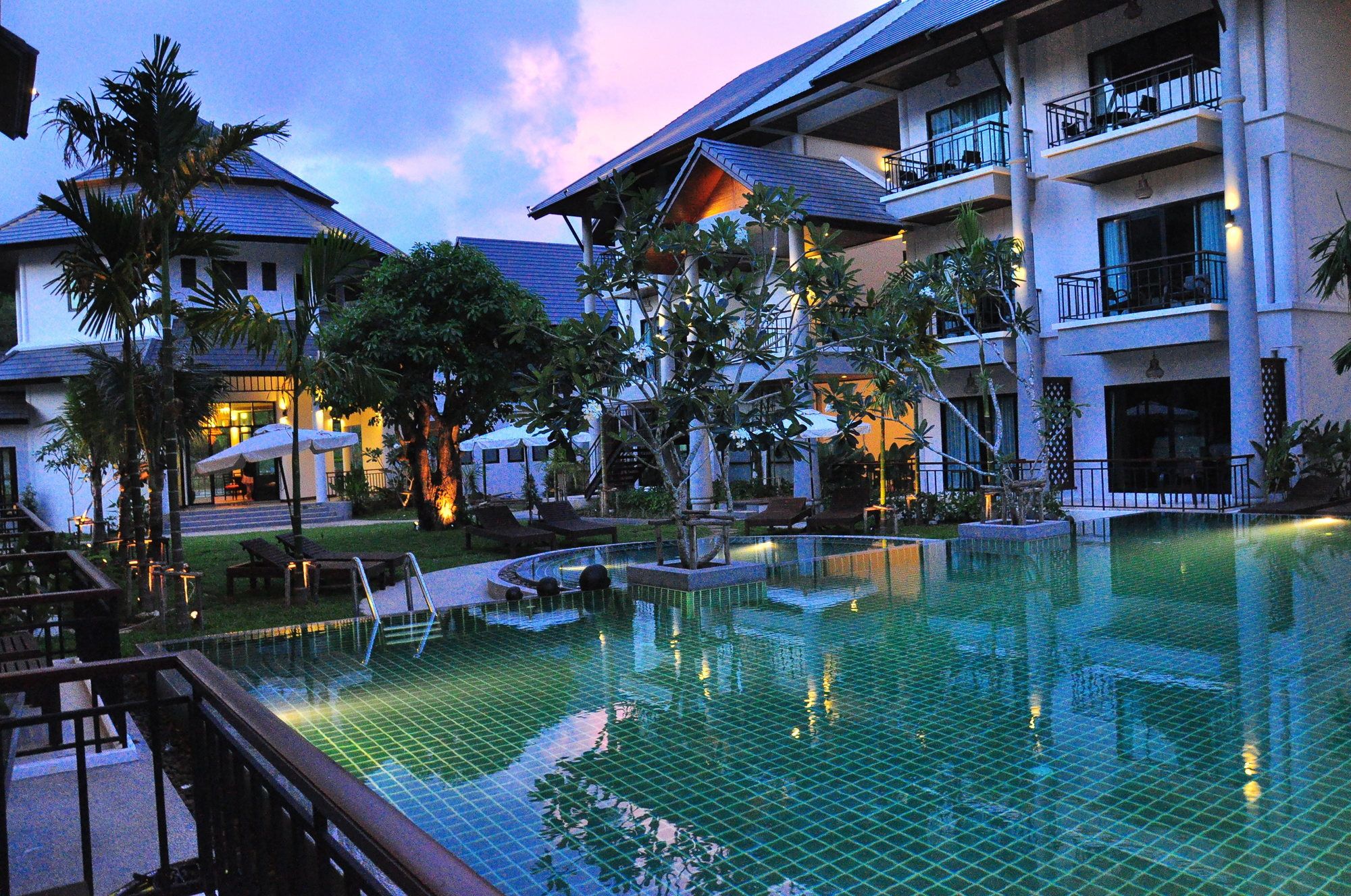 Navatara Phuket Resort