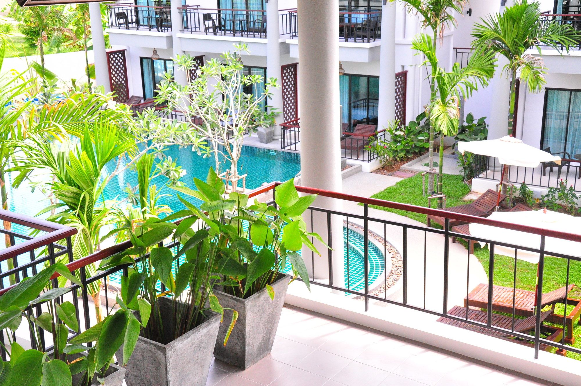 Navatara Phuket Resort